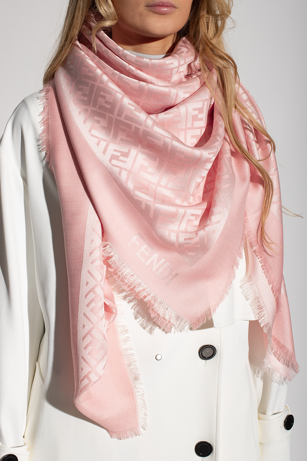 Fendi shawl hotsell with fur pink